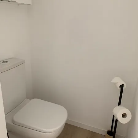 Villa Agreable Maison De Clim/piscine/jardin Nîmes