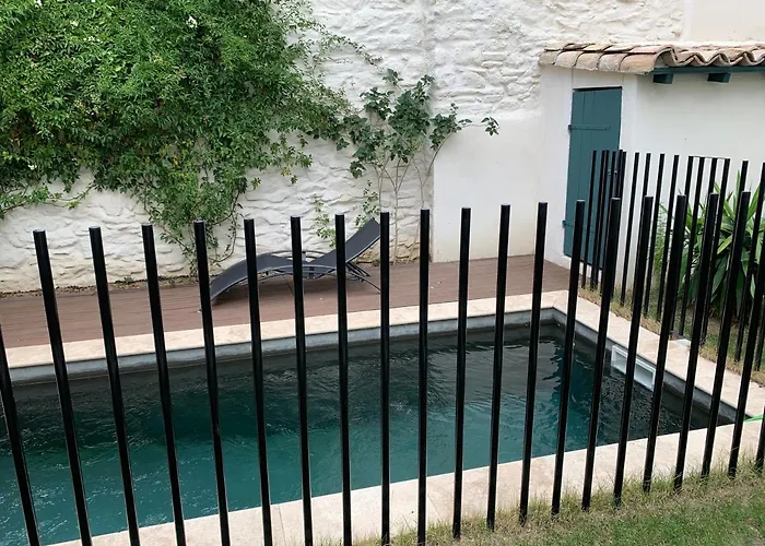 Agreable Maison De Clim/piscine/jardin Βίλα