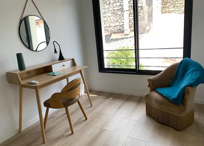 Agreable Maison De Clim/piscine/jardin * Νιμ
